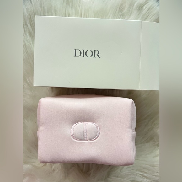 Dior Pouch - Picture 2 of 7